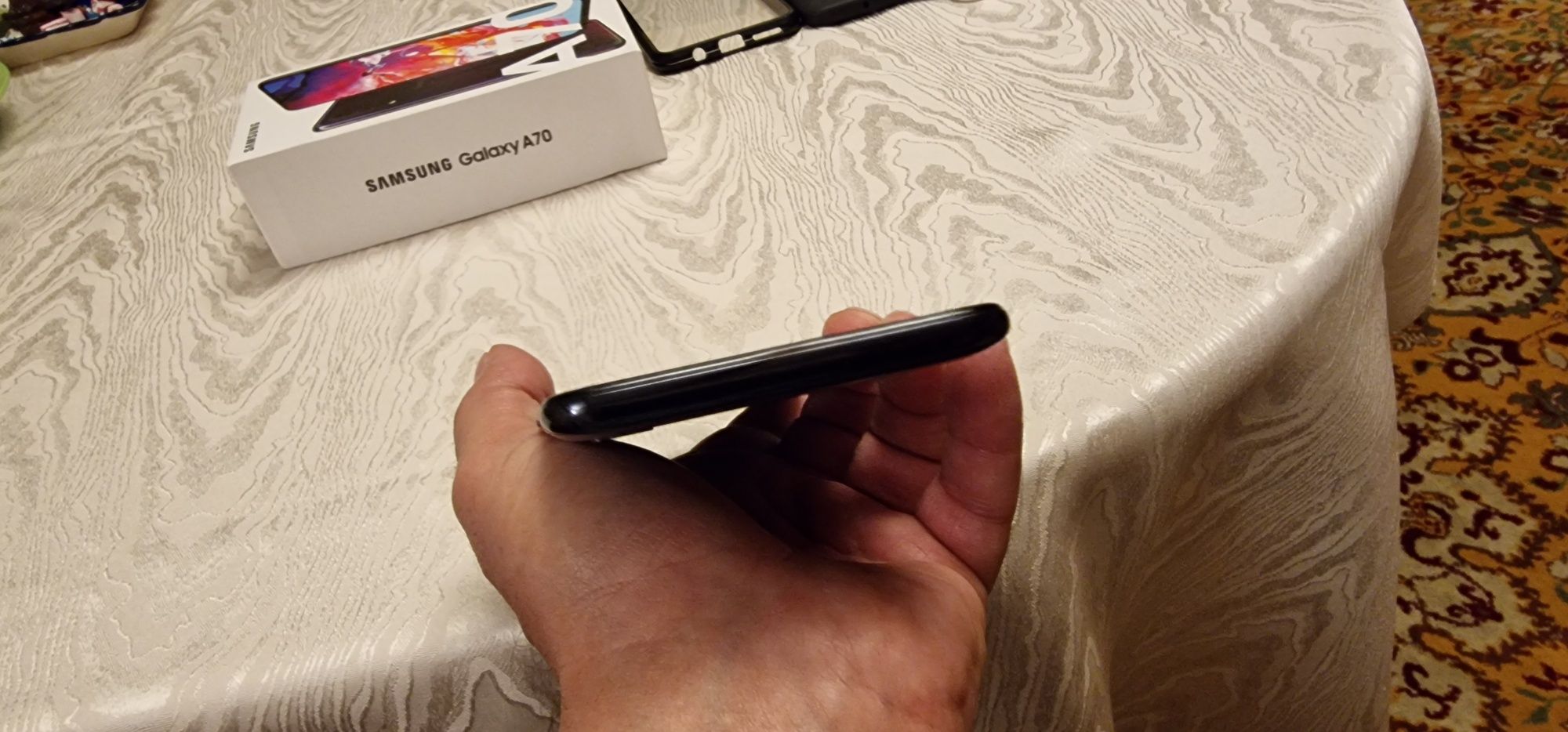 Telefon , smartfon SAMSUNG A70 używany idealny