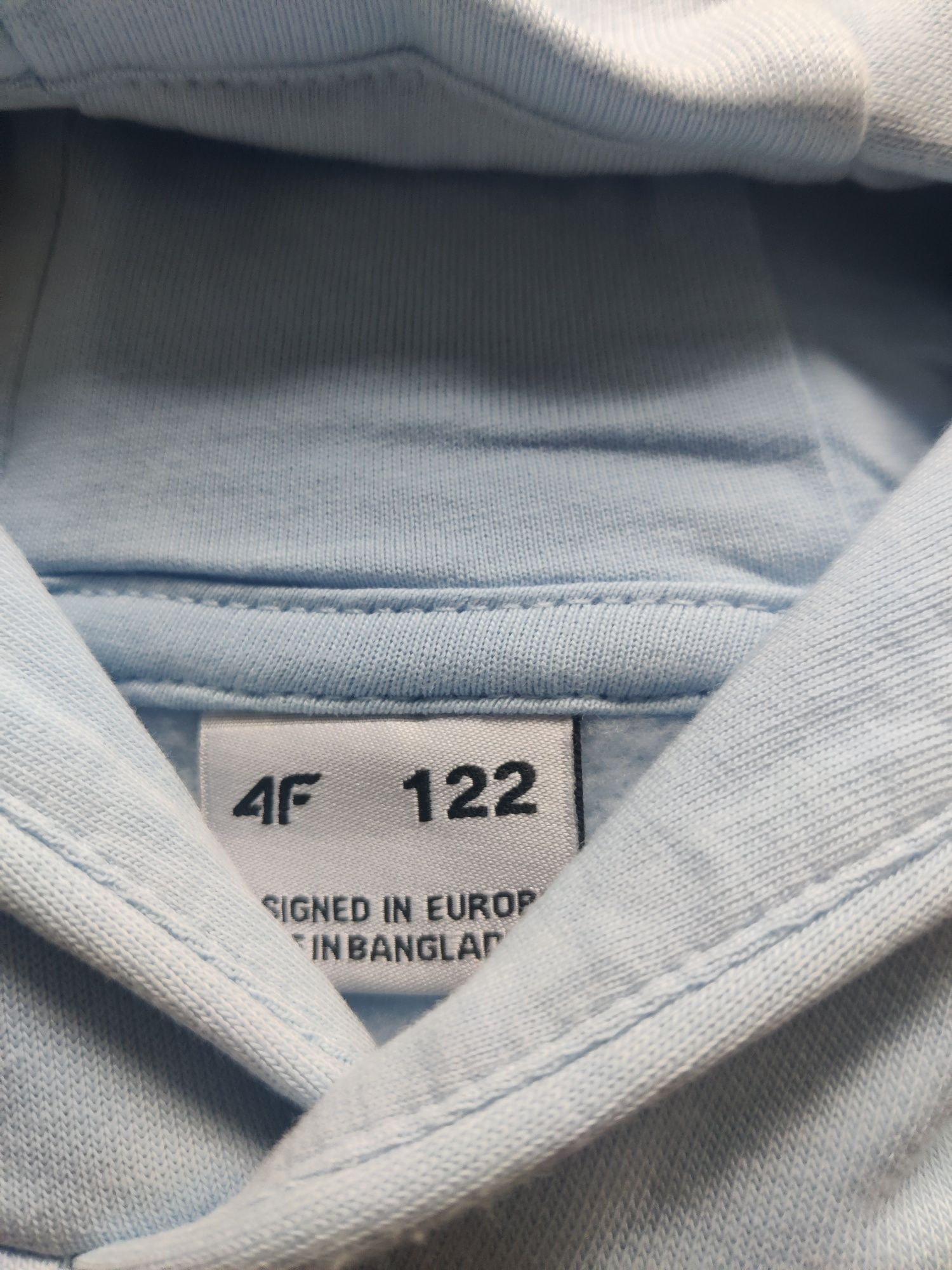 Bluza rozmiar 122 4F stan bardzo dobry