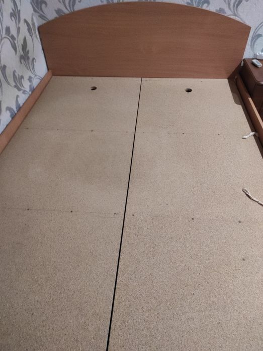 Кровать двуспальная