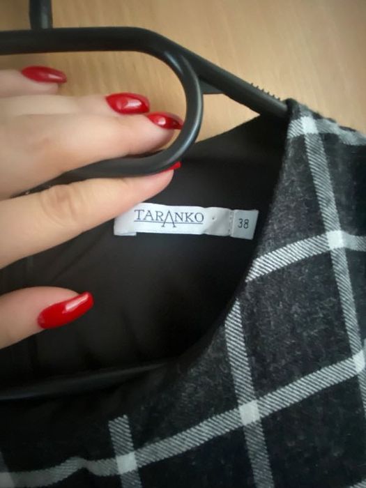 Sukienka w kratę Taranko