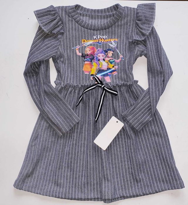 Huntrix nowa sukienka 158 cm