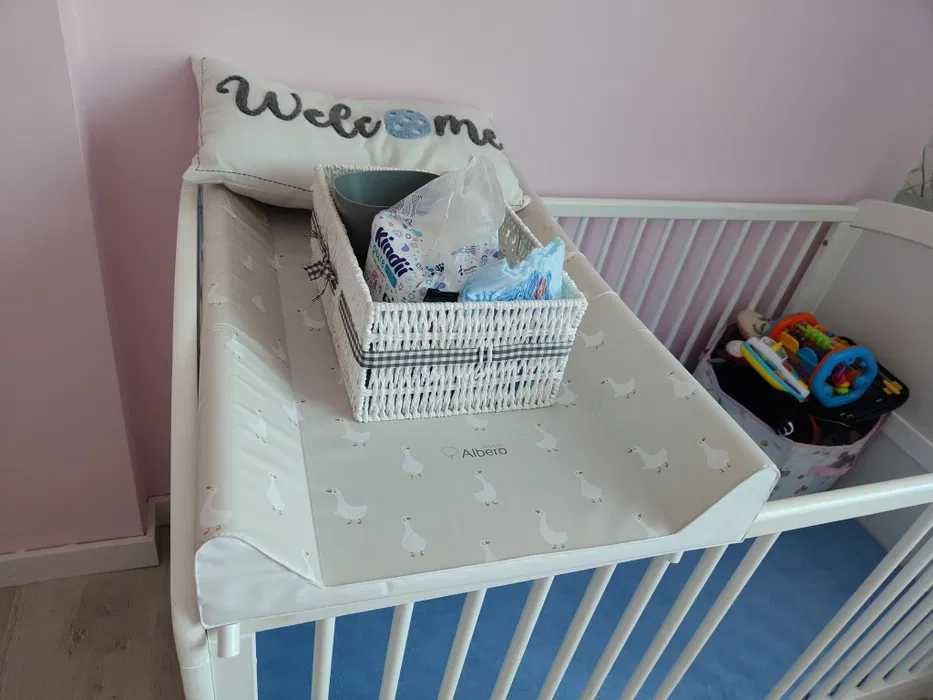 Serdecznie polecam łóżeczko w dobrym stanie w komplecie z materacem