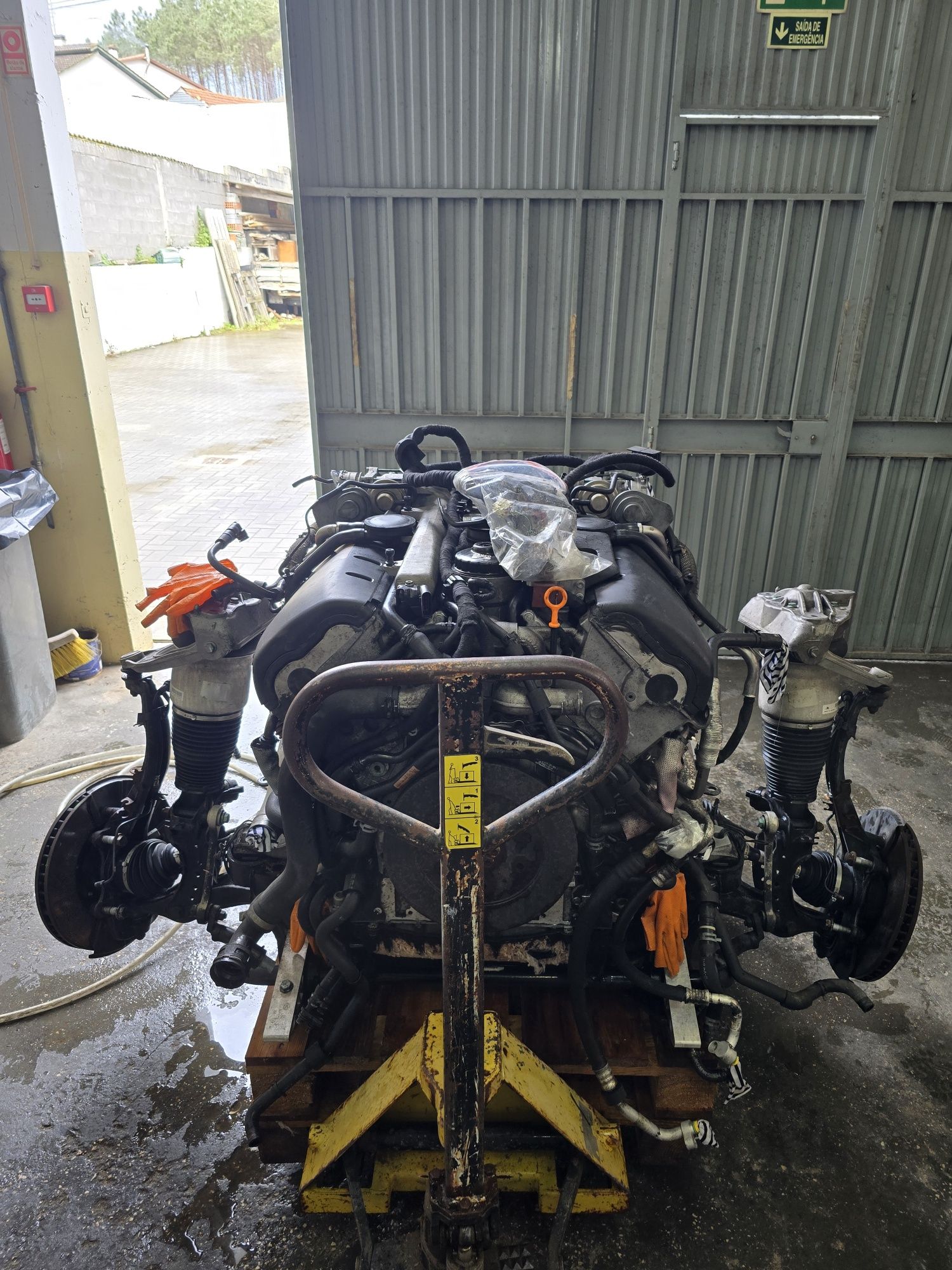Motor com caixa de velocidades automática vw touareg v10