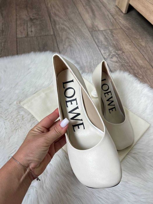 Жіночі туфлі відомого бренду