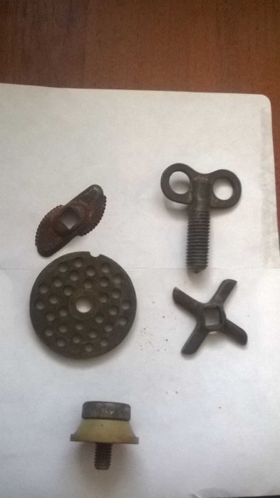 Запчасти для ручной мясорубки