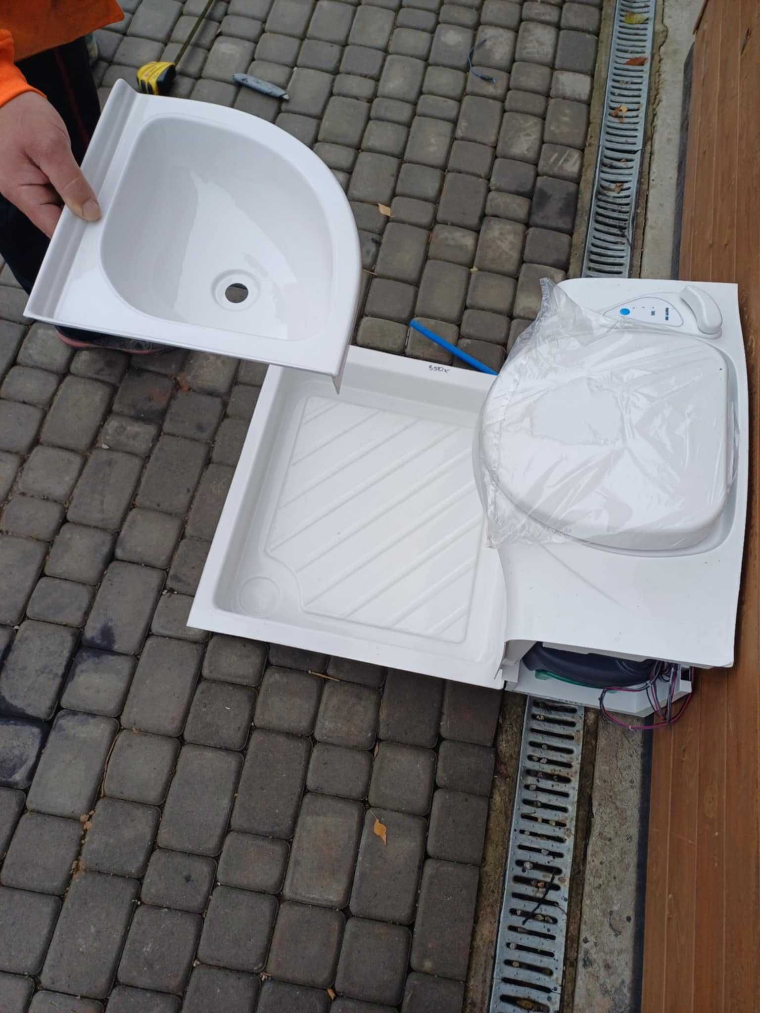 Łazienka pryczepa kempingowa kamper