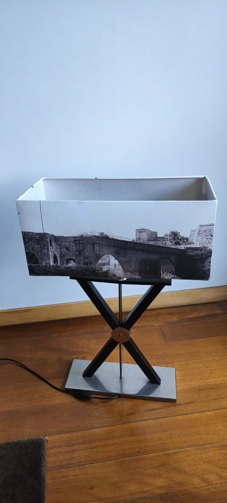 Candeeiro de mesa
