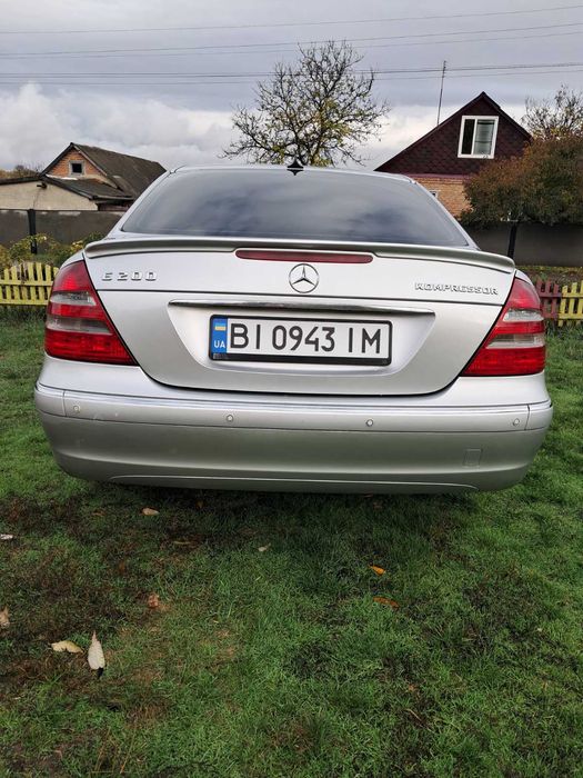 Mercedes-Benz E-Class 2003 W211