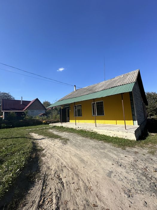 Магазин в с. Острів, Дубенський р-н