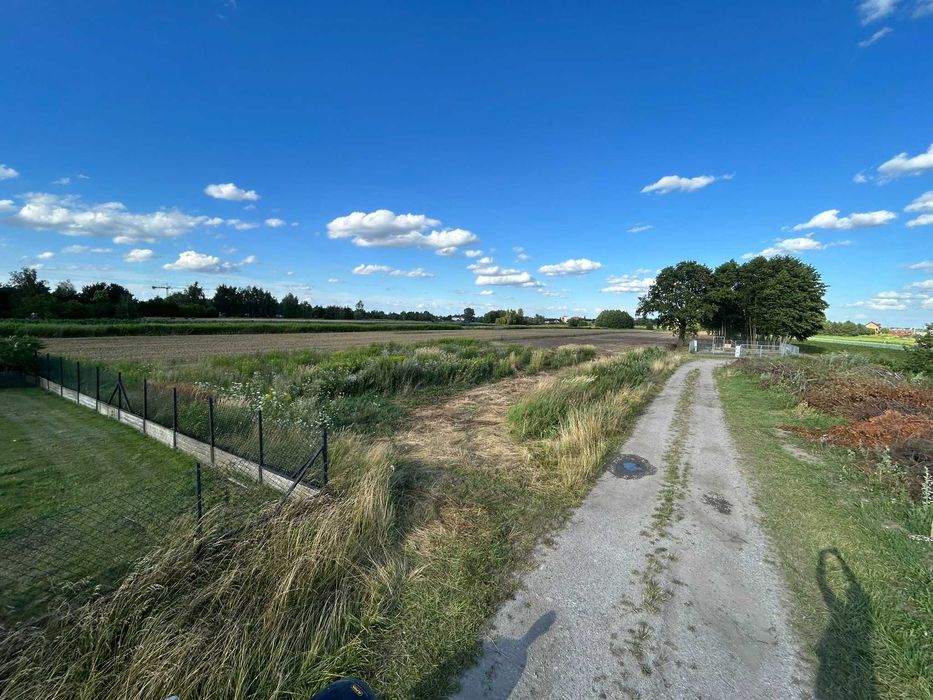 Działka budowlano-usługowa Janczewice gm. Lesznowola 2227 m2