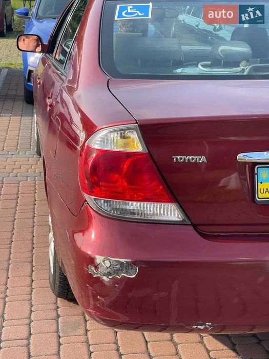 Автомобиль  Тойота