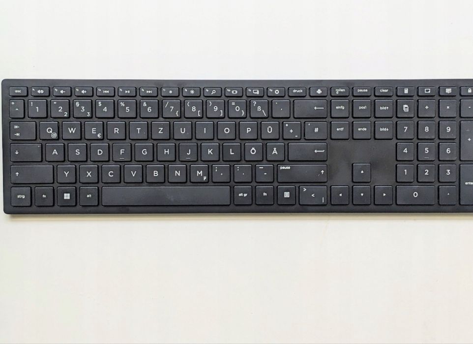 HP Klawiatura bezprzewodowa Pavilion 600, czarna UKŁAD NIEMIECKI