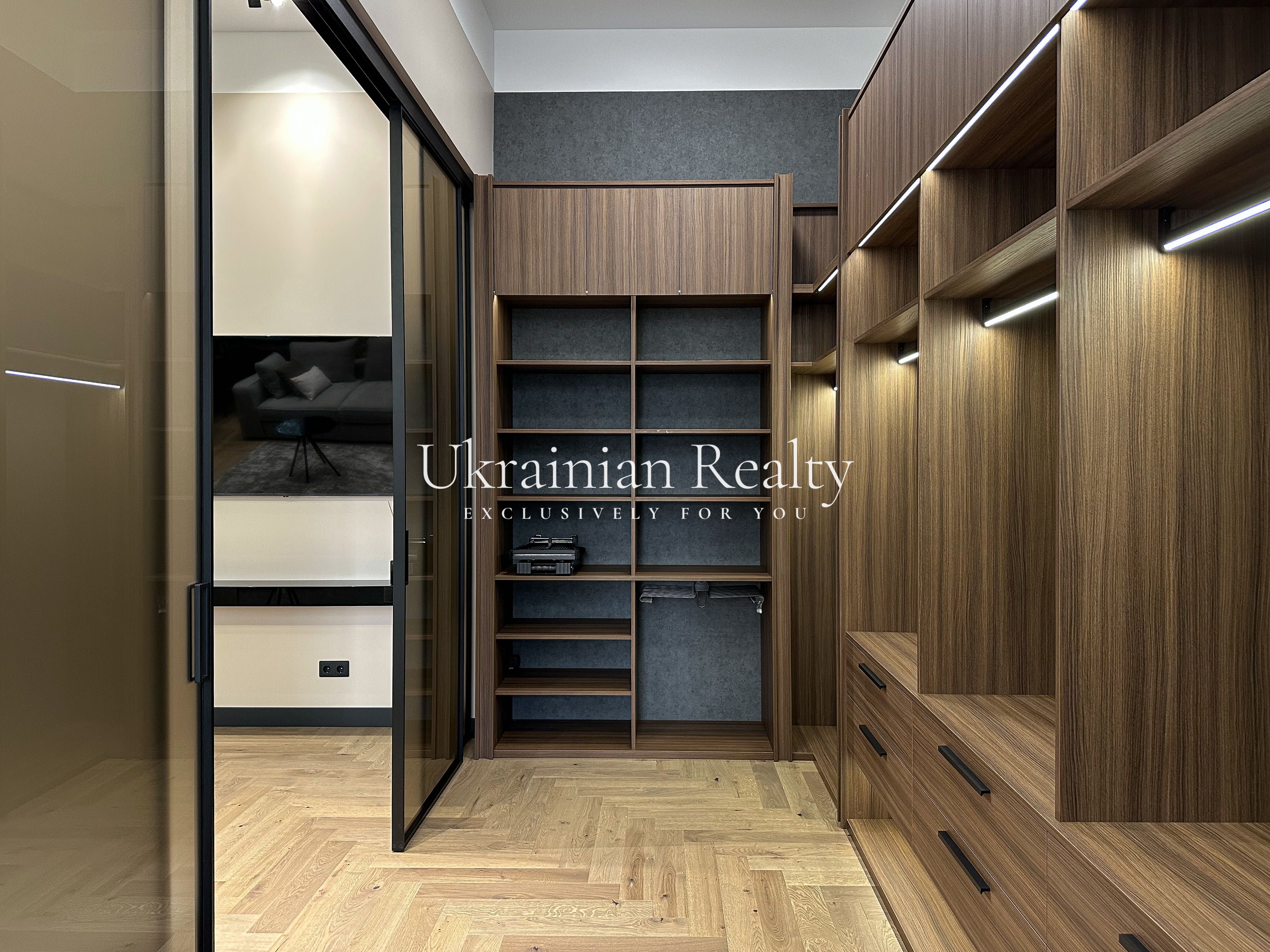 Продаж 2-к квартири вул. Стрілецька, 7/6 (Золоті ворота)