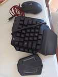 Teclado, rato e adaptador