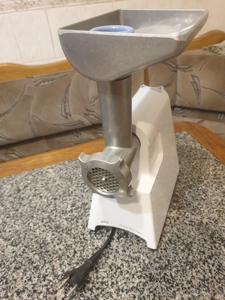 М'ясорубка Braun Power Plus G1300