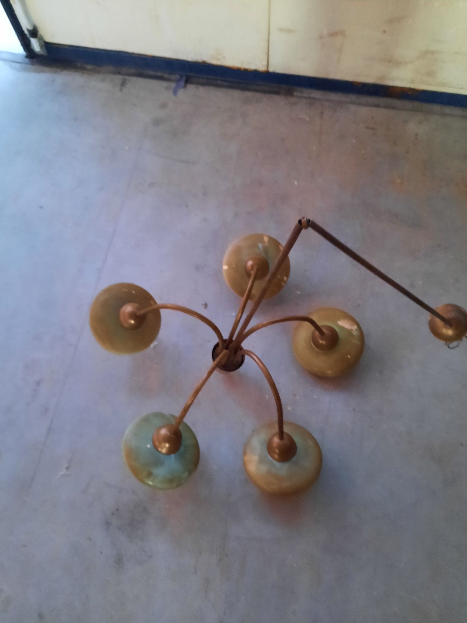 Zabytkowa lampa.