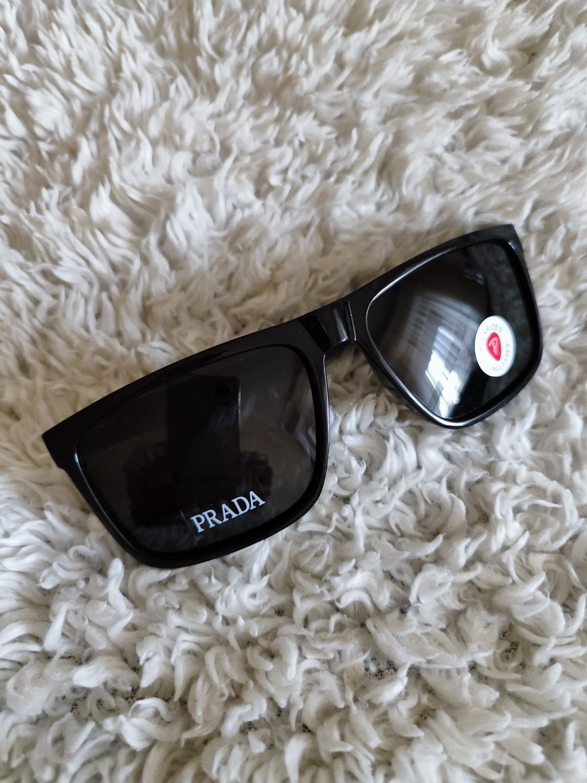 Prada окуляри Італія