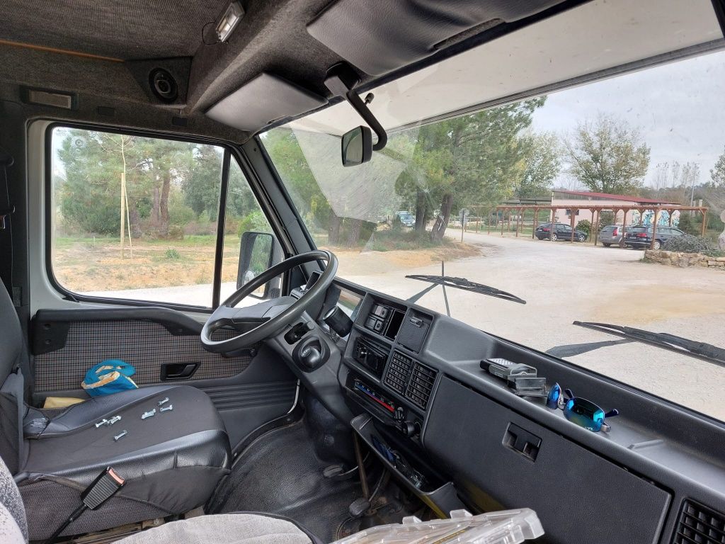 Autocaravana Peugeot J5 6 lugares
