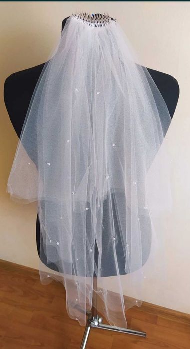 Elegancka suknia ślubna