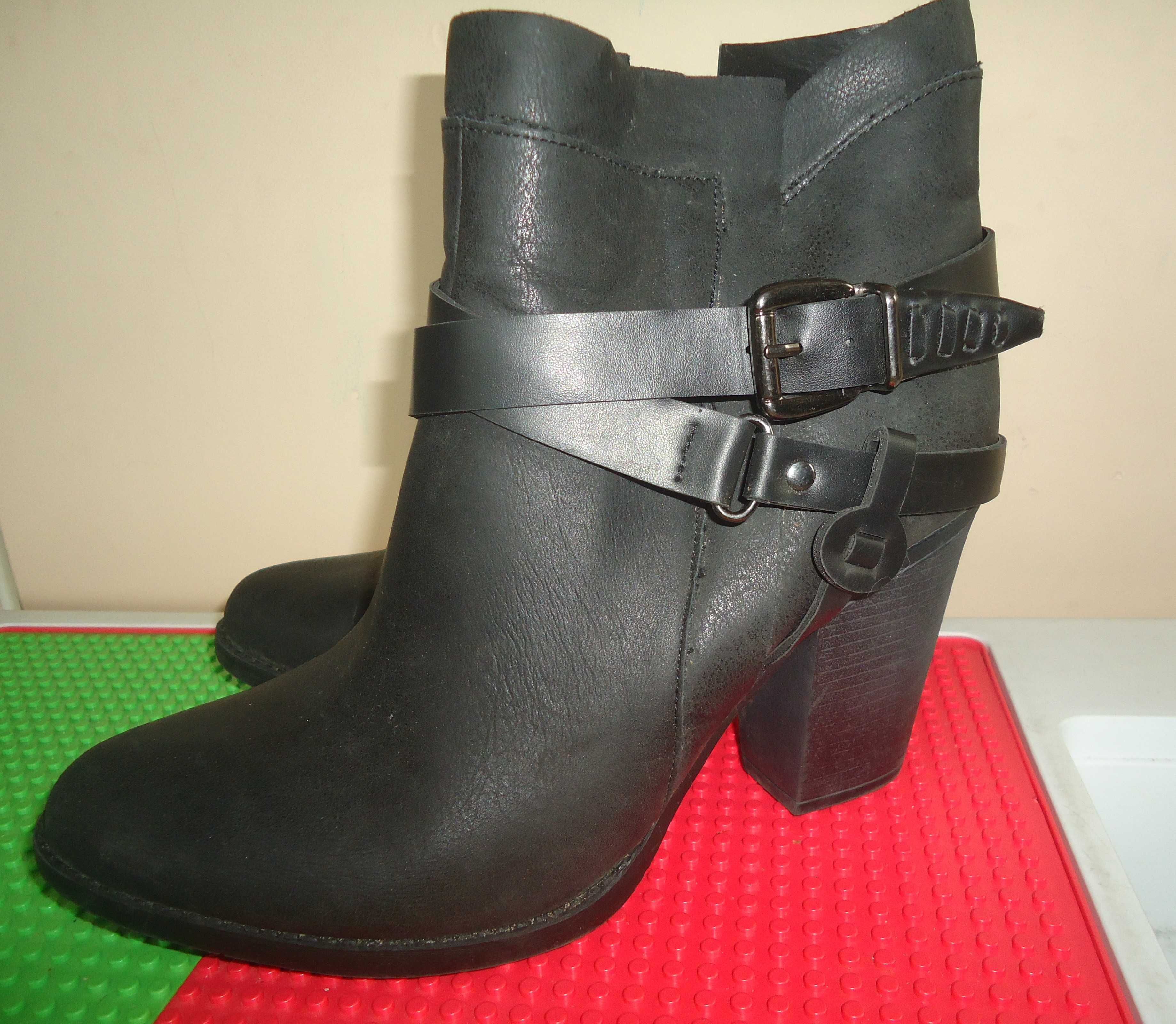 Head Over Heels by Dune Posey Czarne botki na klocku obcasie Rozm 40