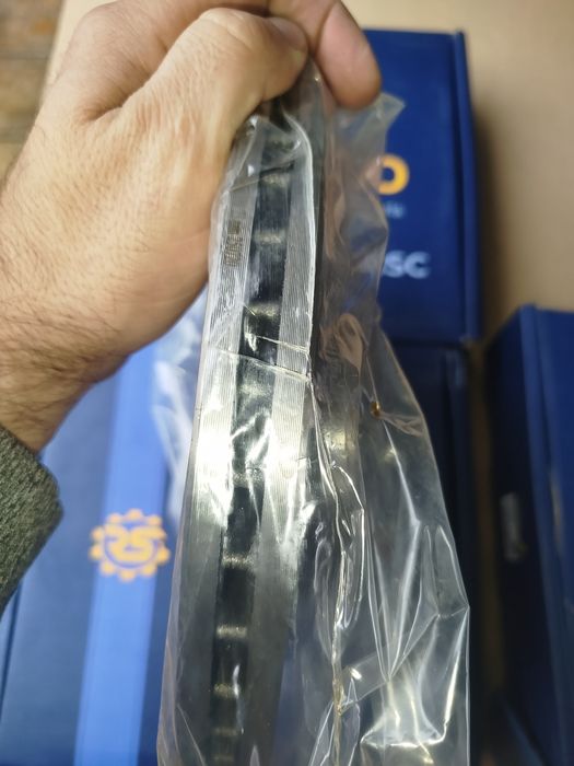 Тормозные диски Шкода тур, Гольф 4 перед.