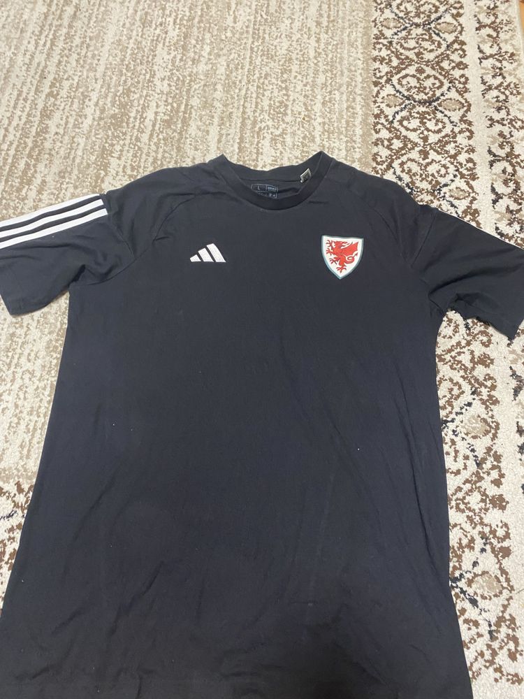 Продам фудболку оригінальну Adidas