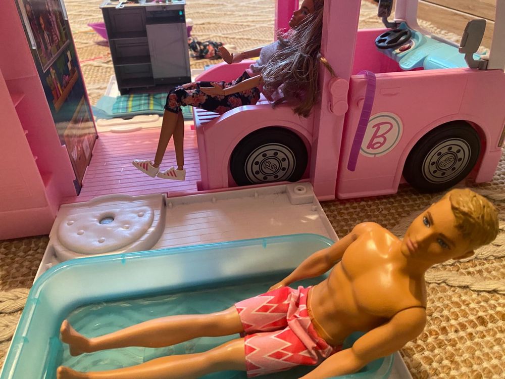 Kamper Barbie super stan