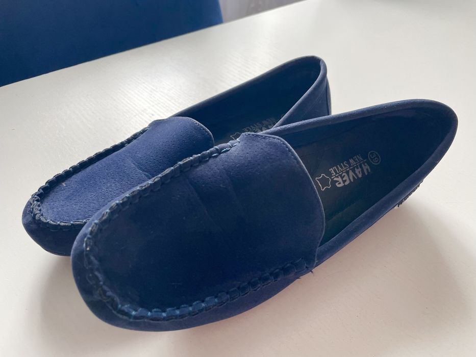 Buty mega stan zamszowe idealne na komunie, rozmiar 39 grantowe