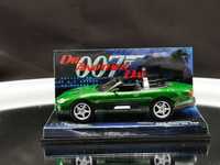 Linda miniatura Jaguar XKR Roadster Minichamps Bond Collection  1/43