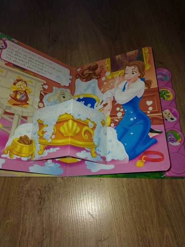 Książeczka kartonowa melodyjki i rozkładanki. Księżniczki Disney