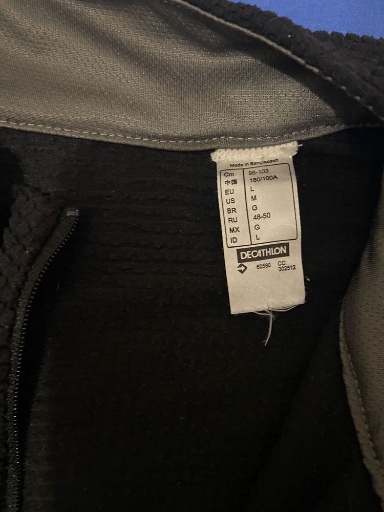 Camisola inverno homem marca Decathlon tamanho L cor preta