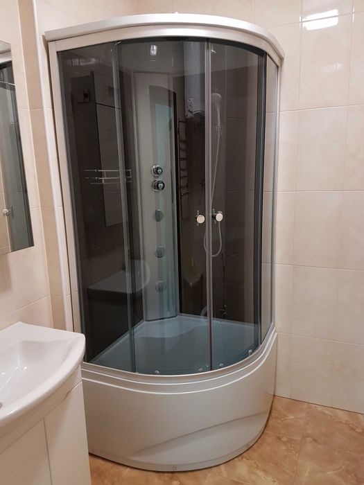 Продам 1к. квартиру, 4 эт., в массиве "Радужный"/Небесной сотни, Одеса