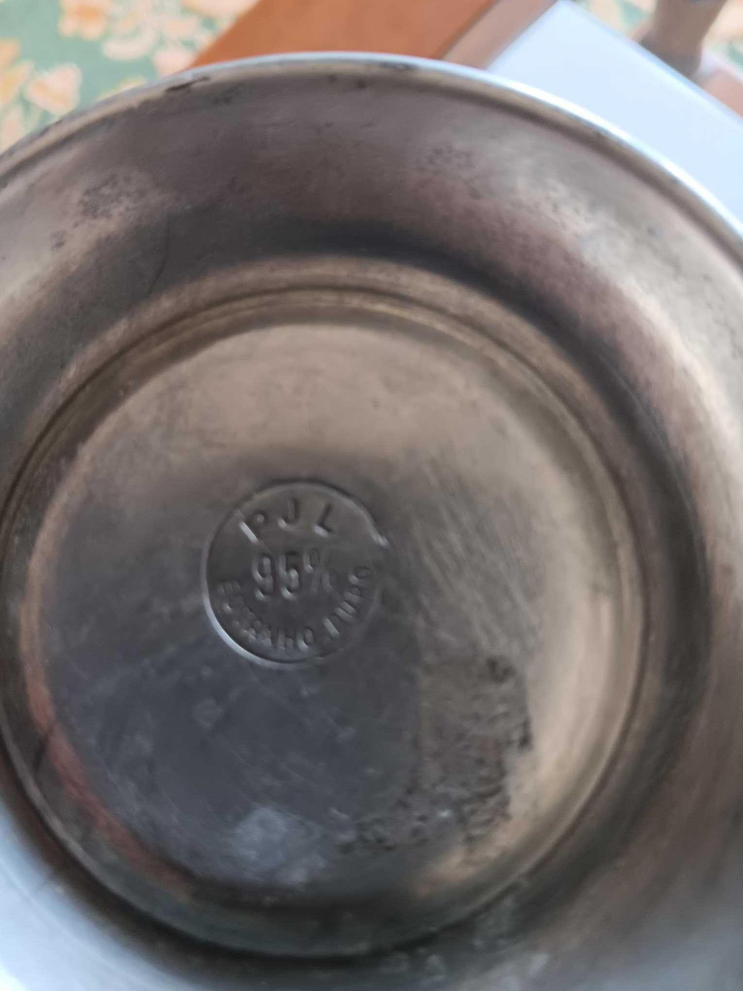 Jarra solitário em vidro e estanho trabalhado 23 cm Altura