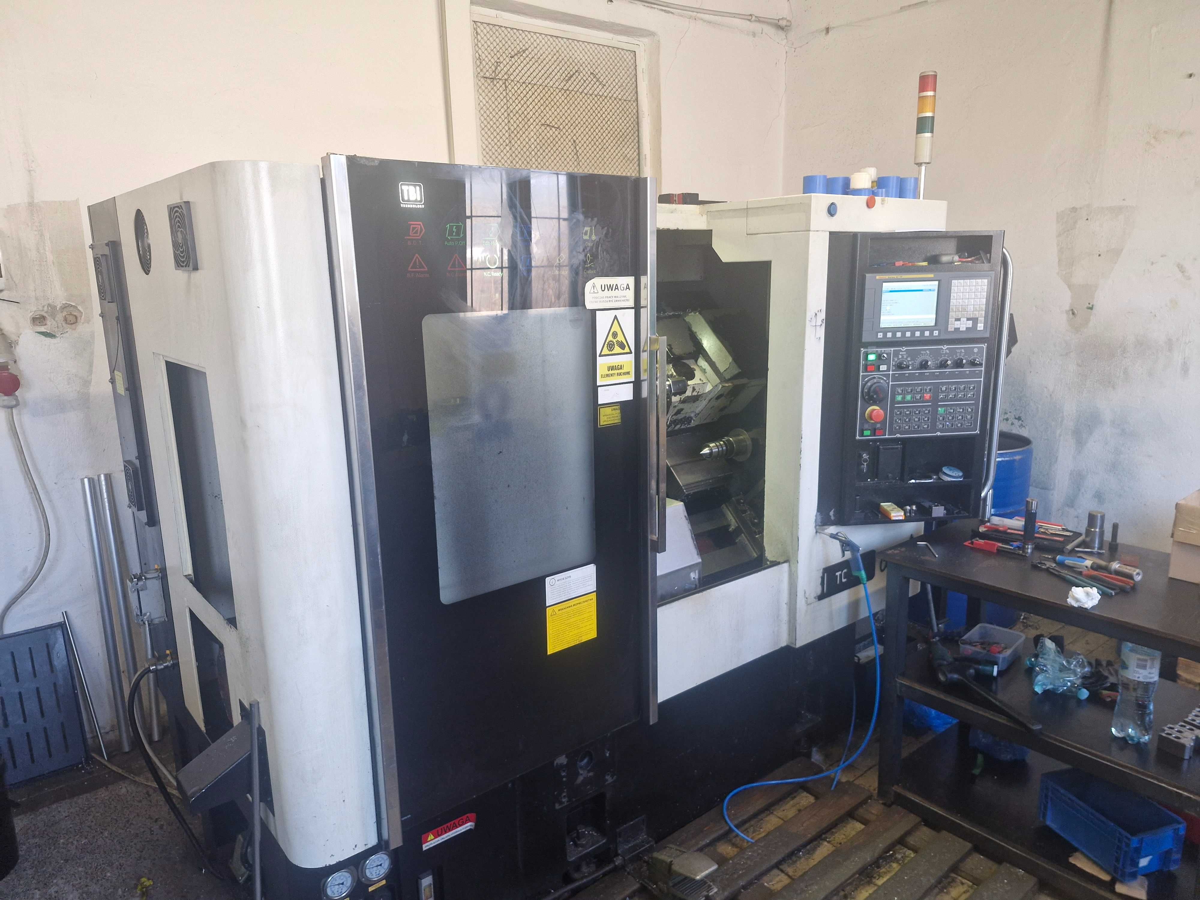 Tbi tc300 tokarka cnc