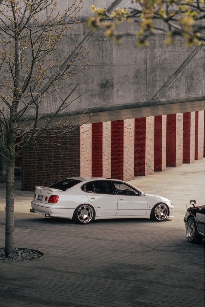 Toyota Aristo 1999 sedan buda 15 tys zł
