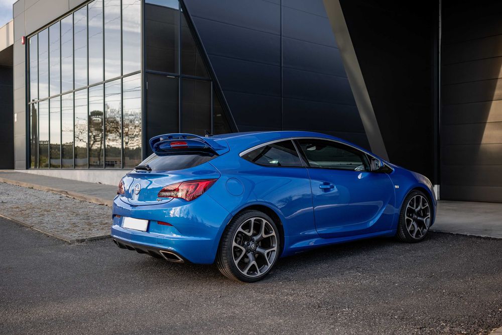 Opel Astra GTC OPC 2.0 T
