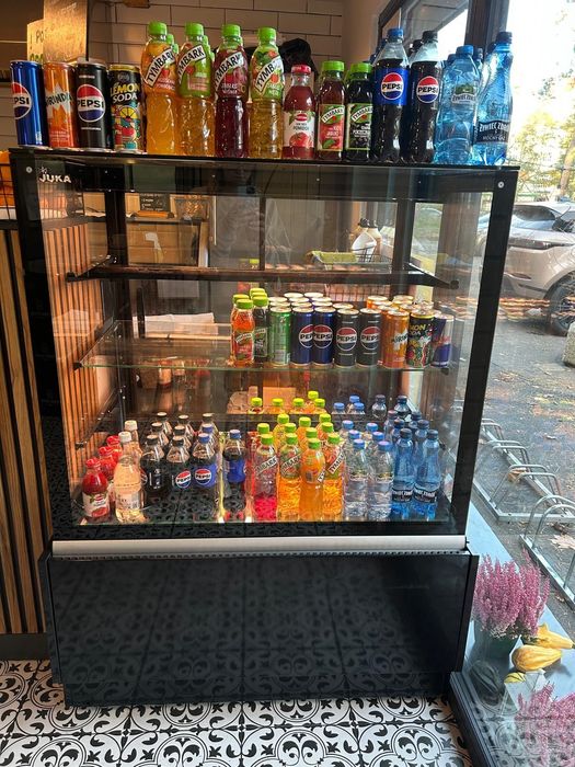 Witryna chlodnicza cukiernicza Juke