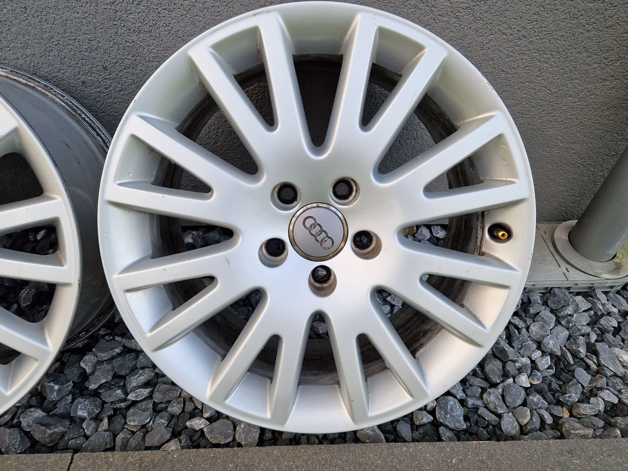 Felgi audi  17 cali 5x112 ET45 oryginalne