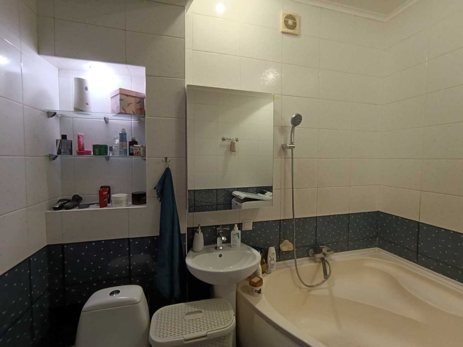 ПРОДАЖ 3-кімн. з АЕО у центрі міста (А)