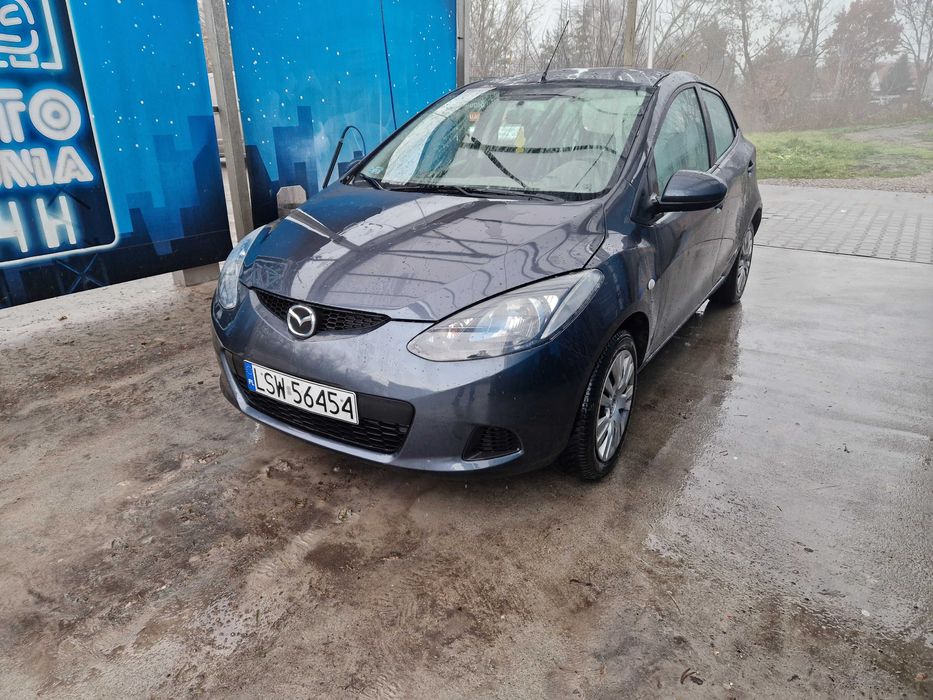 Sprzedam auto Mazda 2 1.4 diesel długie opłaty doinwestowana.