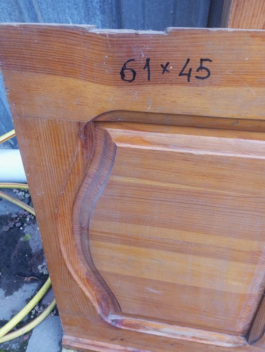 Продам две двери размером 170*57*3 и две филенки к ним.