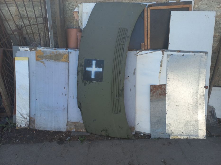 Продається капот для Volkswagen T4