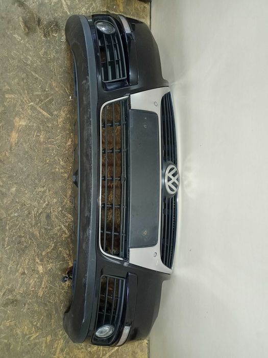VW Volkswagen Passat B6 zderzak przód przedni kolor LC9X czarny 4XPDC