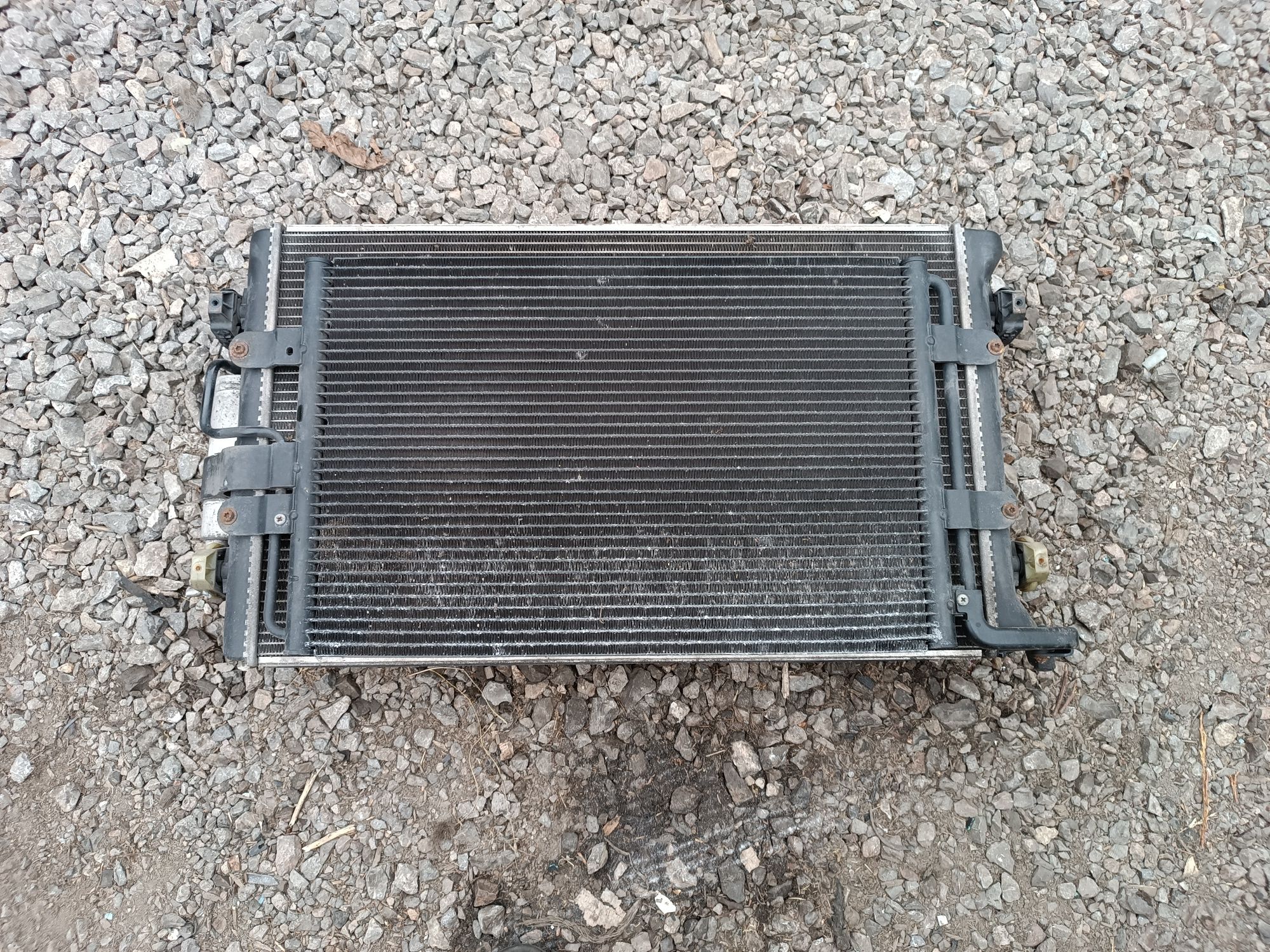 Chłodnice wentylatory audi a3 8l 1.8t 150km aum