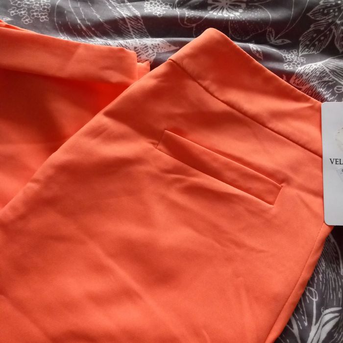 Spodnie materiałowe Velsatino