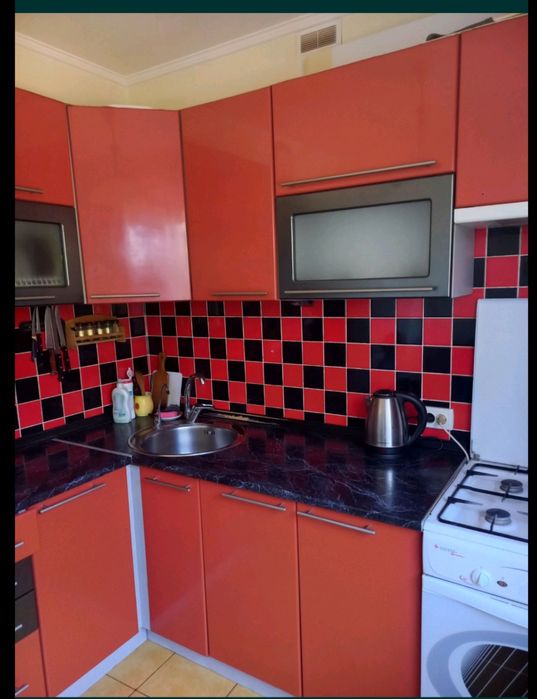 Здам подобово квартиру одно кімнатну.Мікрорайон Раково