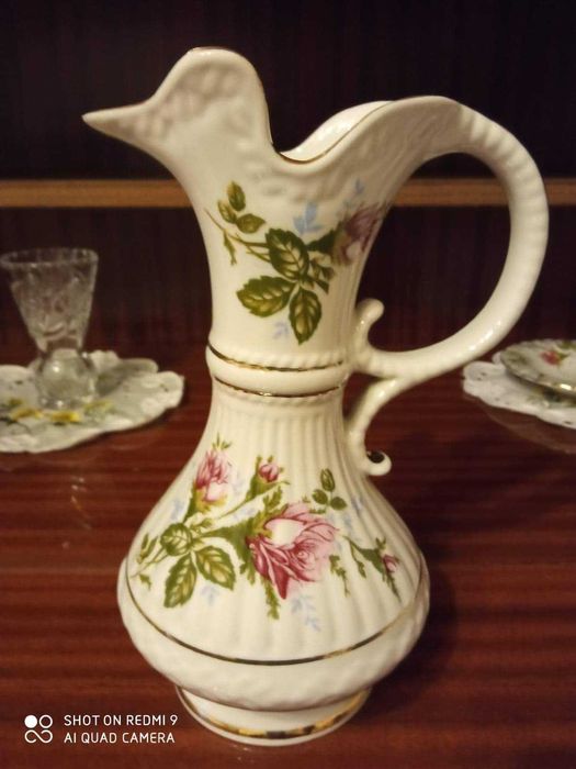 Wazon porcelanowy Chodzież