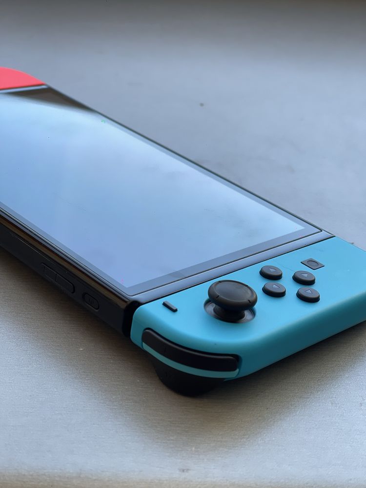 Ігрова консоль Nintendo Switch OLED 64GB +32 GB