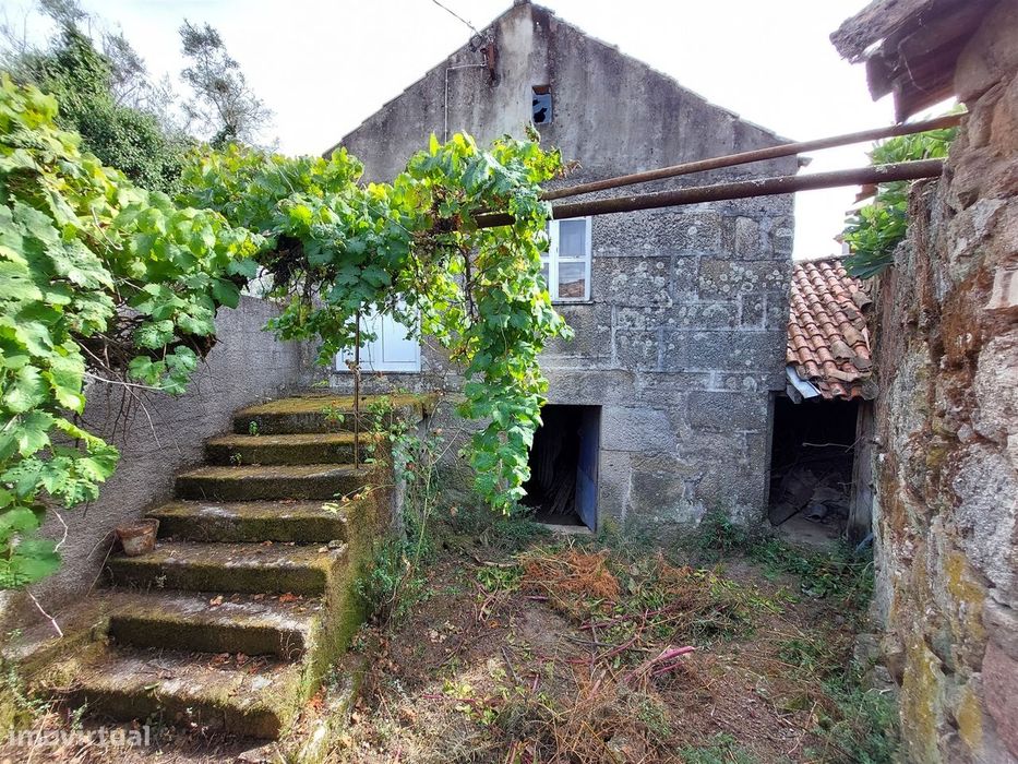 Moradia T2 em Nesperereira