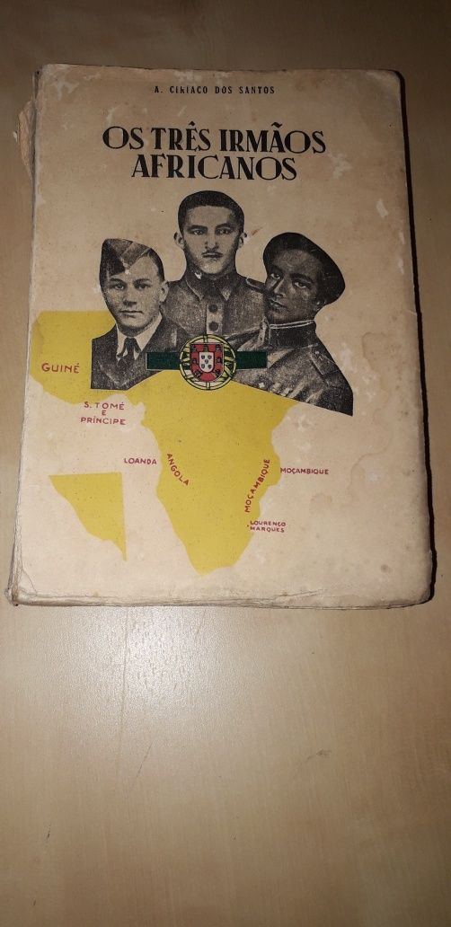 Os Três Irmãos Africanos - A. Ciríaco dos Santos (1957)